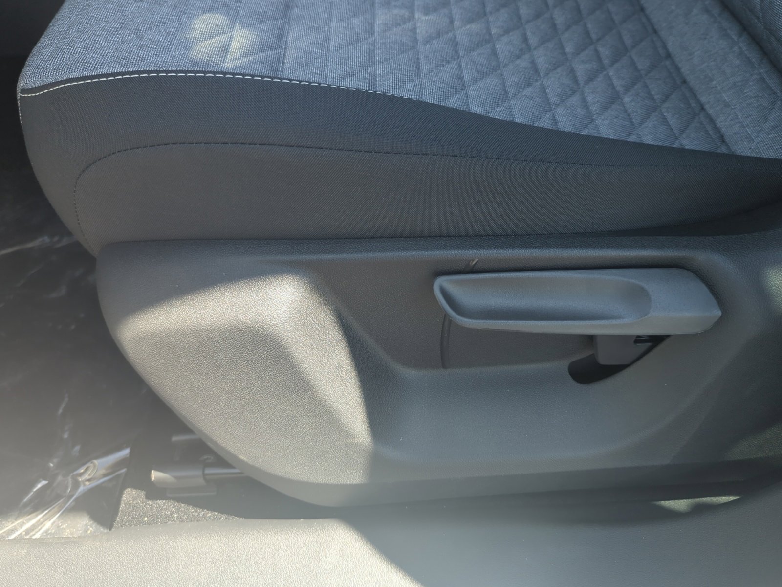 New 2025 Volkswagen Tiguan S image 14