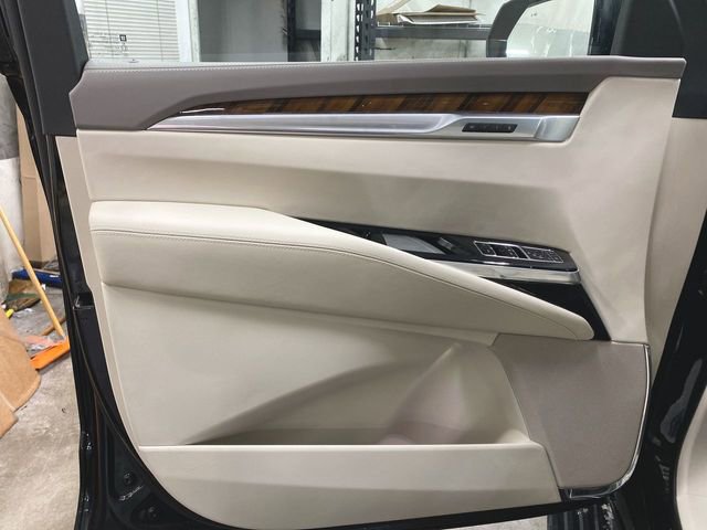 Used 2025 Cadillac Escalade Sport Platinum image 23