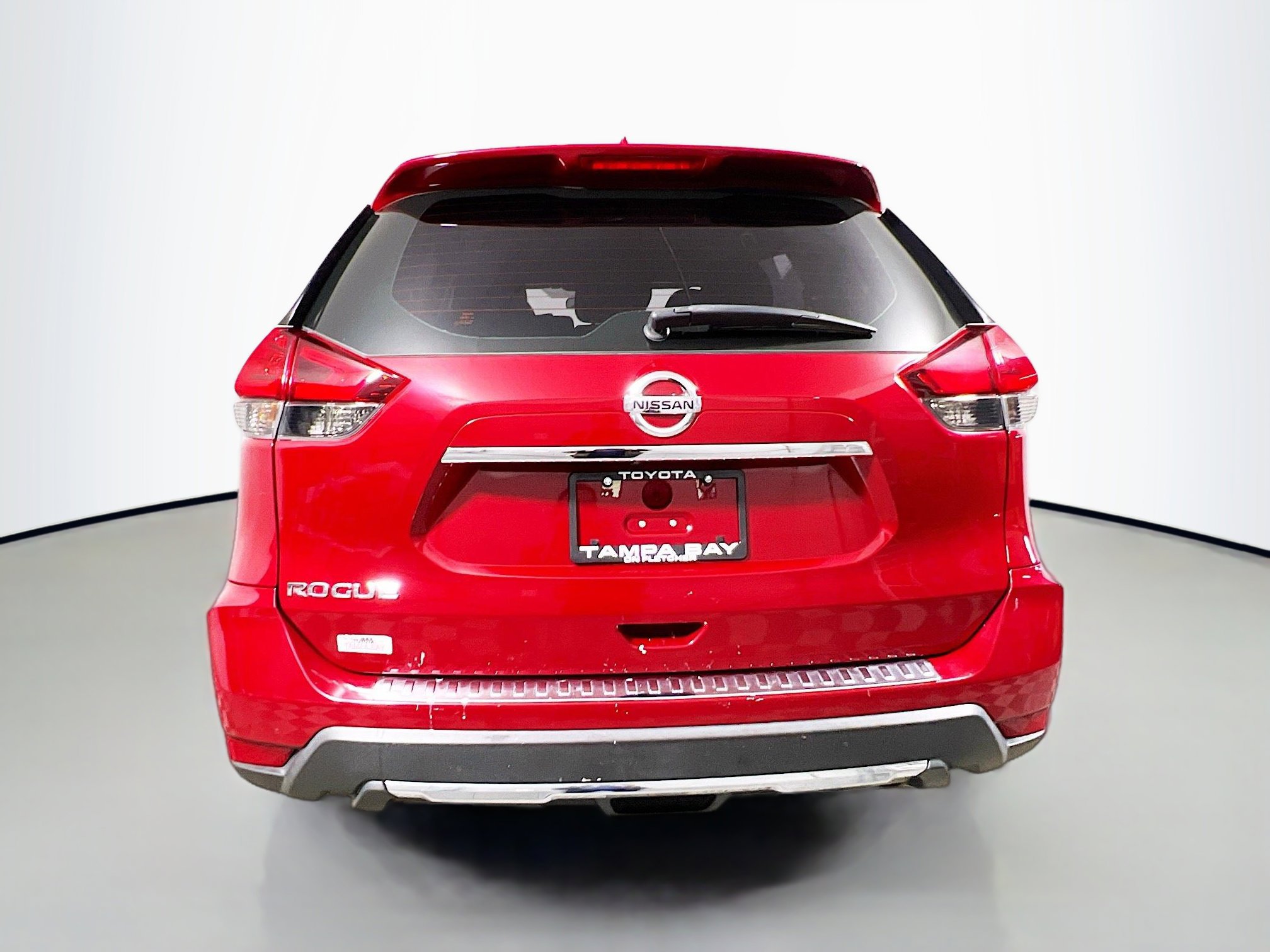 Used 2017 Nissan Rogue S image 6