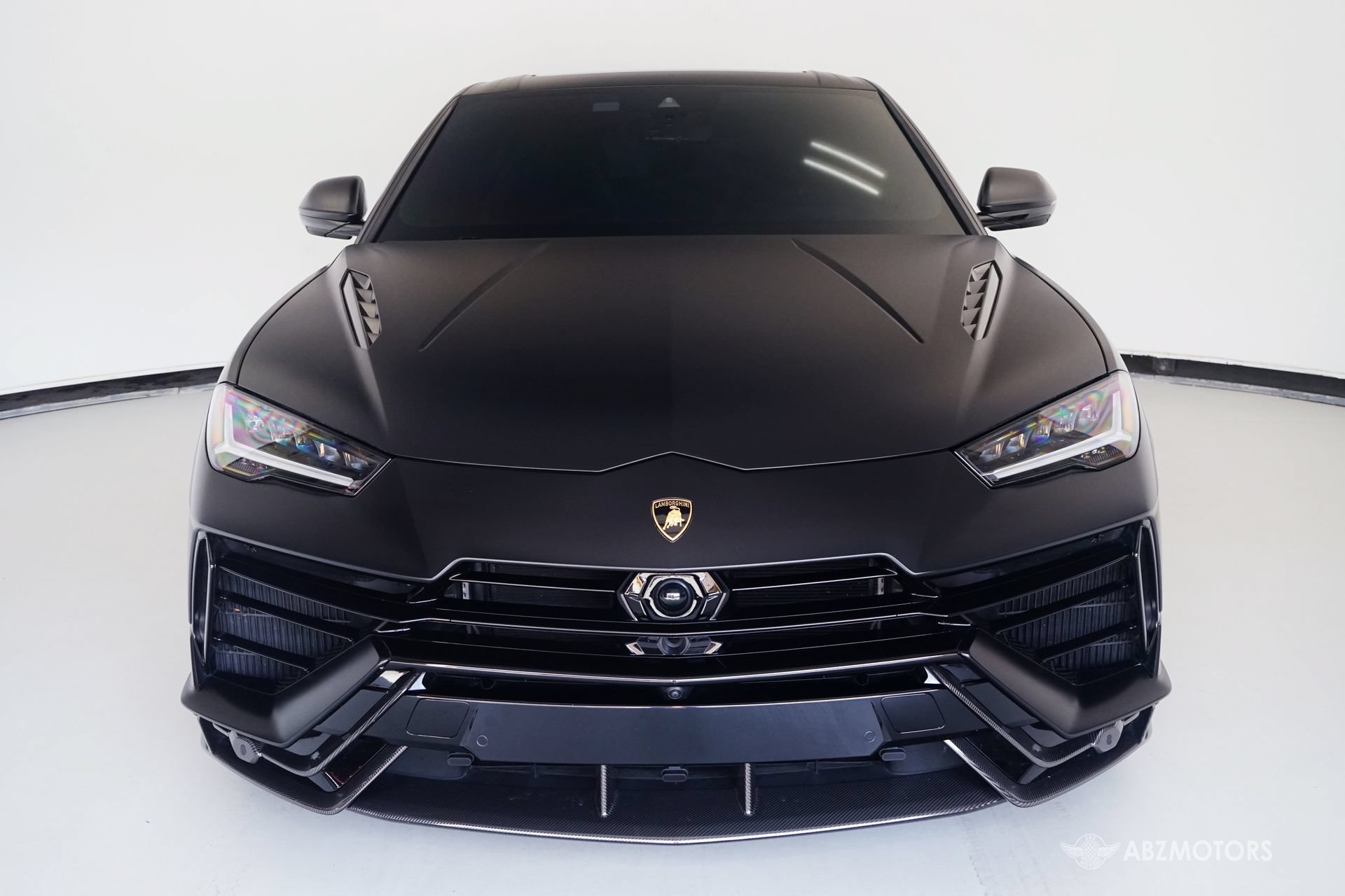 Used 2023 Lamborghini Urus Performante AWD/4WD image 3