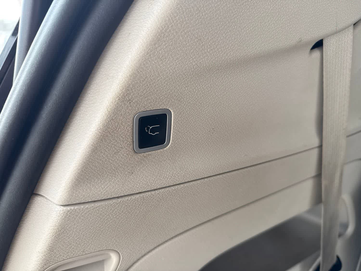 Used 2019 Chrysler Pacifica Touring-L FWD image 22