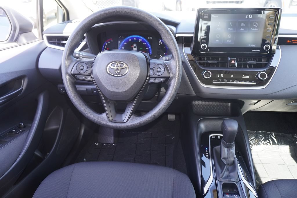 Certified 2022 Toyota Corolla LE FWD image 10