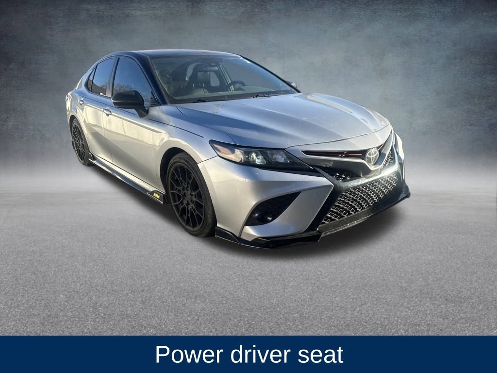 Used 2020 Toyota Camry XSE image 6
