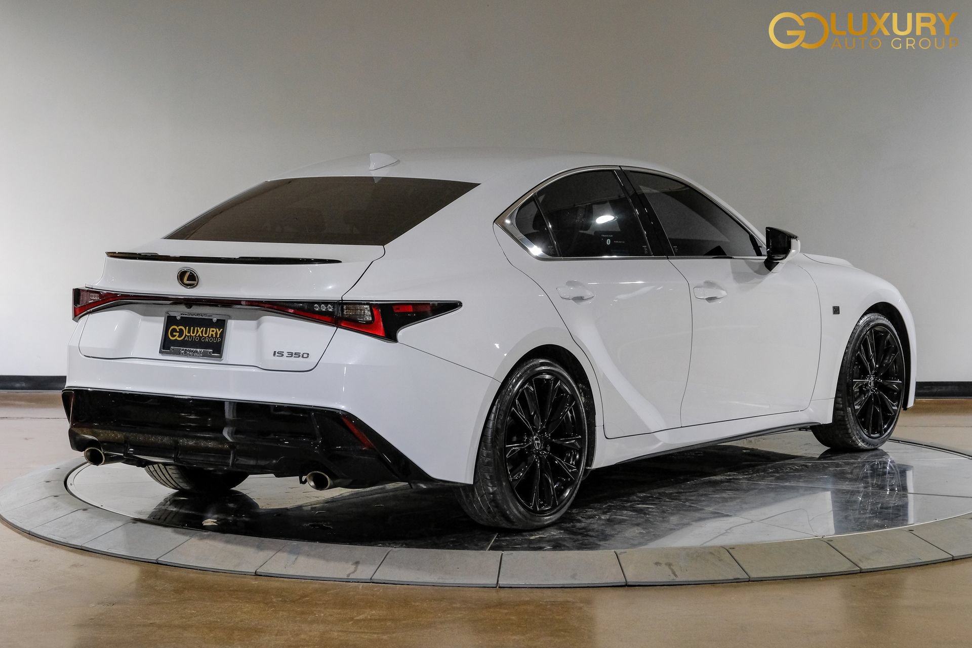 Used 2025 Lexus IS 350 F Sport RWD image 10