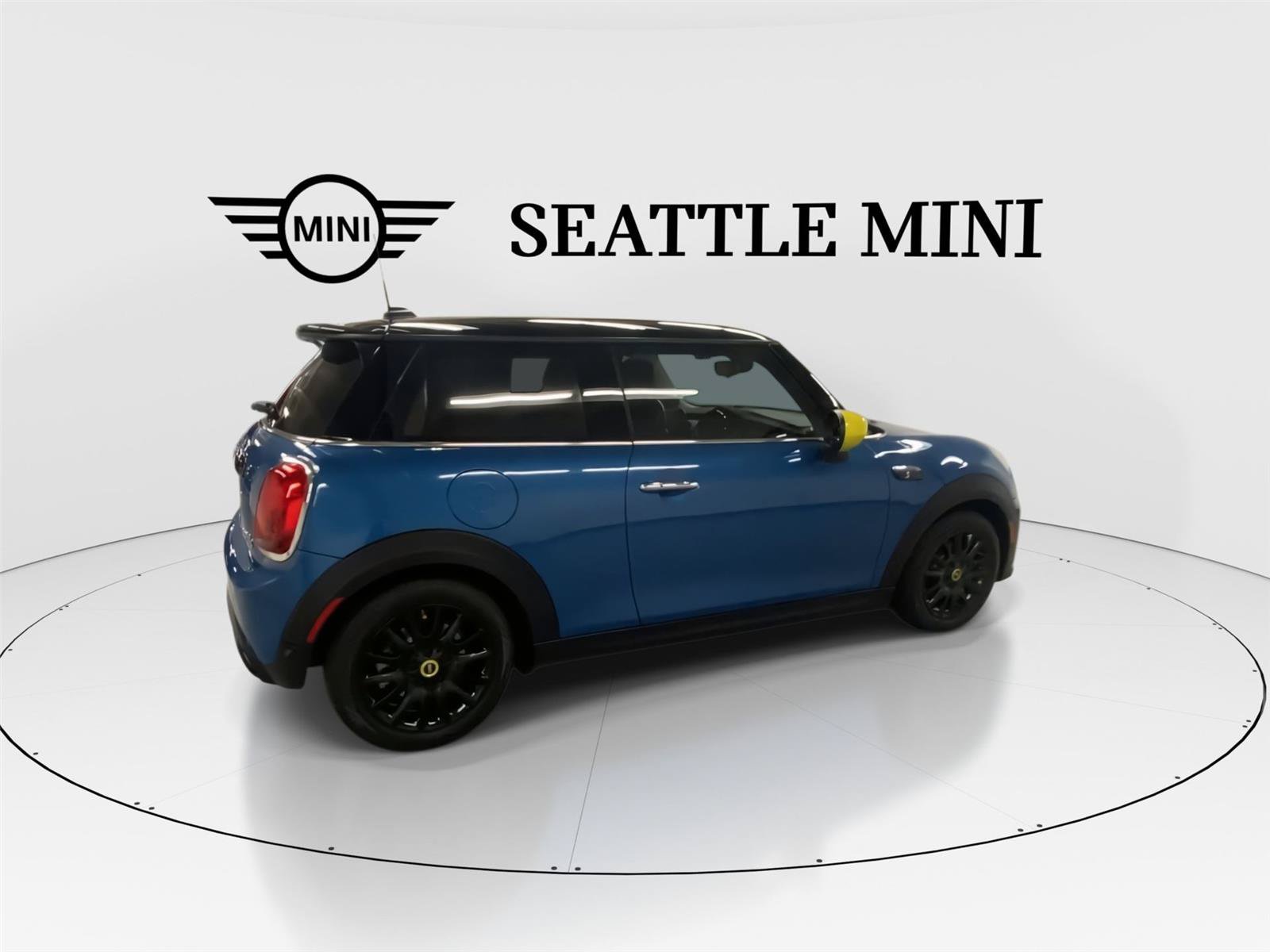 Used 2023 MINI Cooper SE FWD image 11