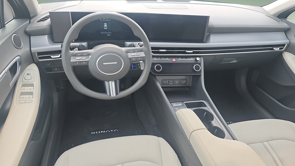 Used 2025 Hyundai Sonata SEL FWD image 17