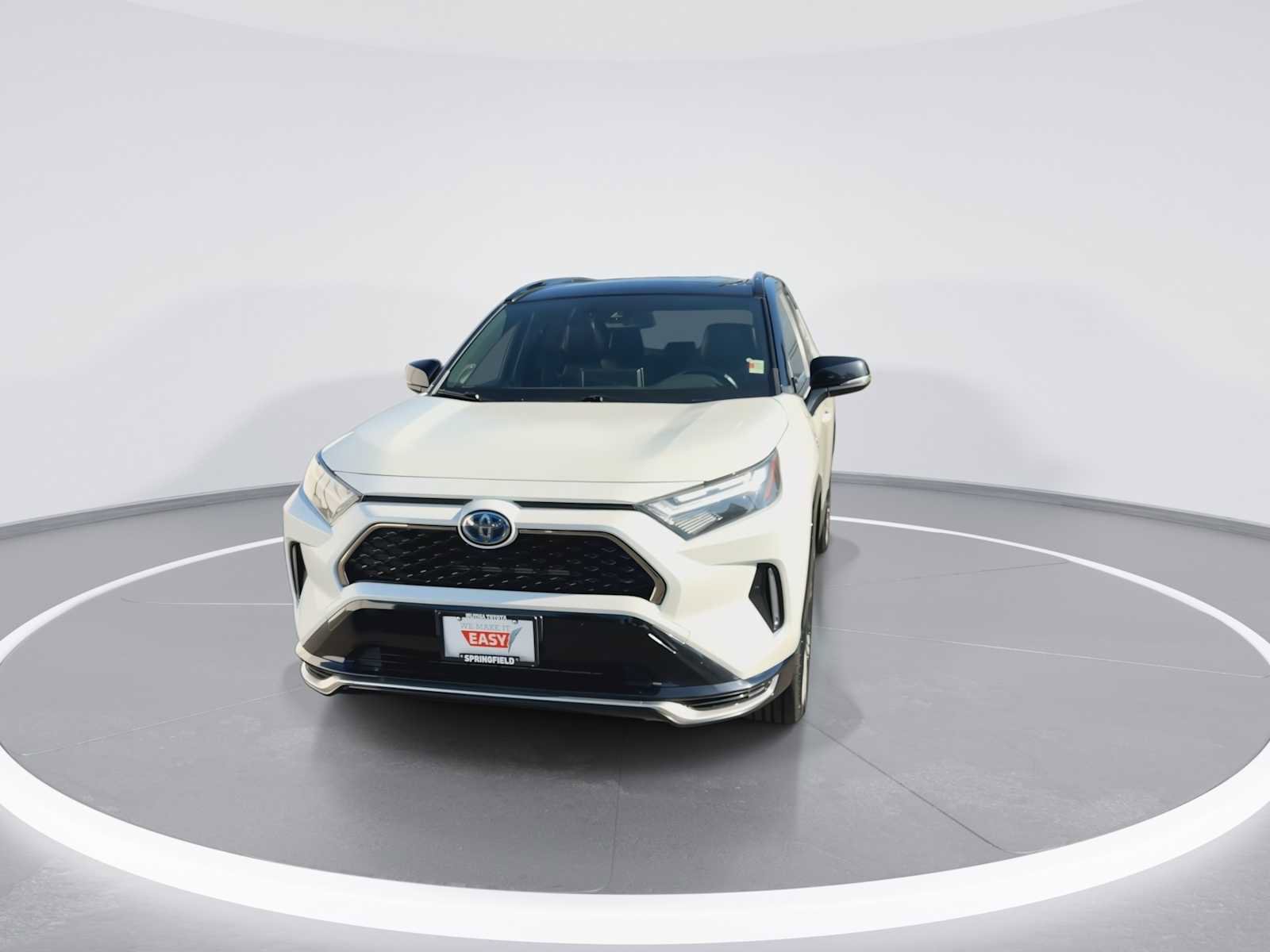 Used 2022 Toyota RAV4 XSE w/ Weather Package AWD/4WD image 3