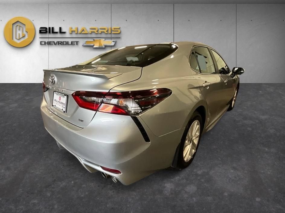 Used 2024 Toyota Camry SE FWD image 2