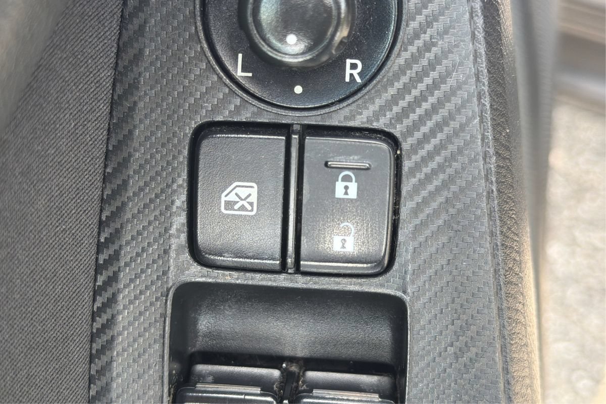 Used 2016 MAZDA MAZDA3 i Sport w/ Preferred Equipment Package FWD image 34
