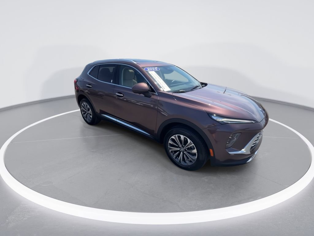 Used 2025 Buick Envision Preferred AWD/4WD image 2