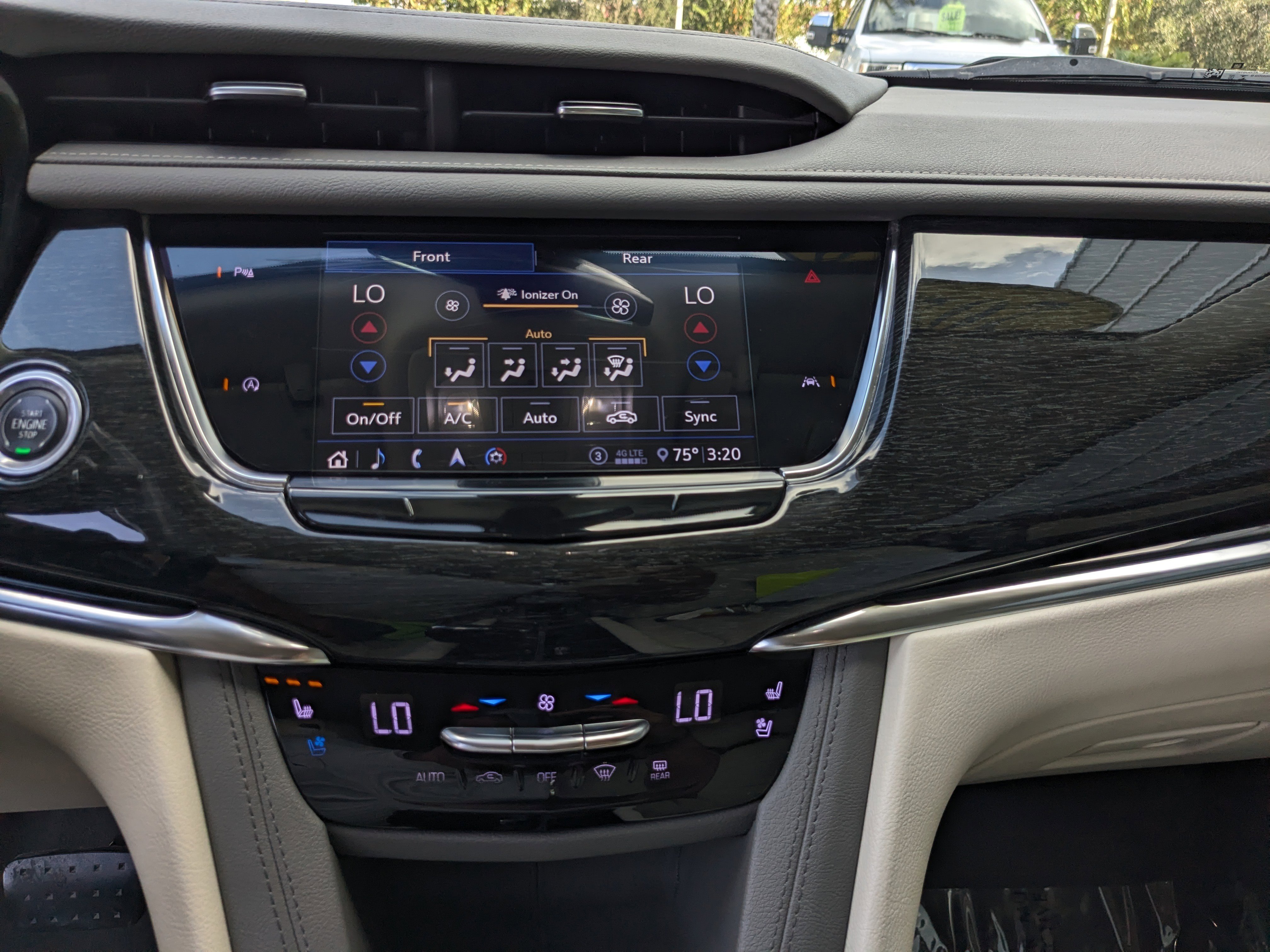 Used 2020 Cadillac XT6 Premium Luxury image 24