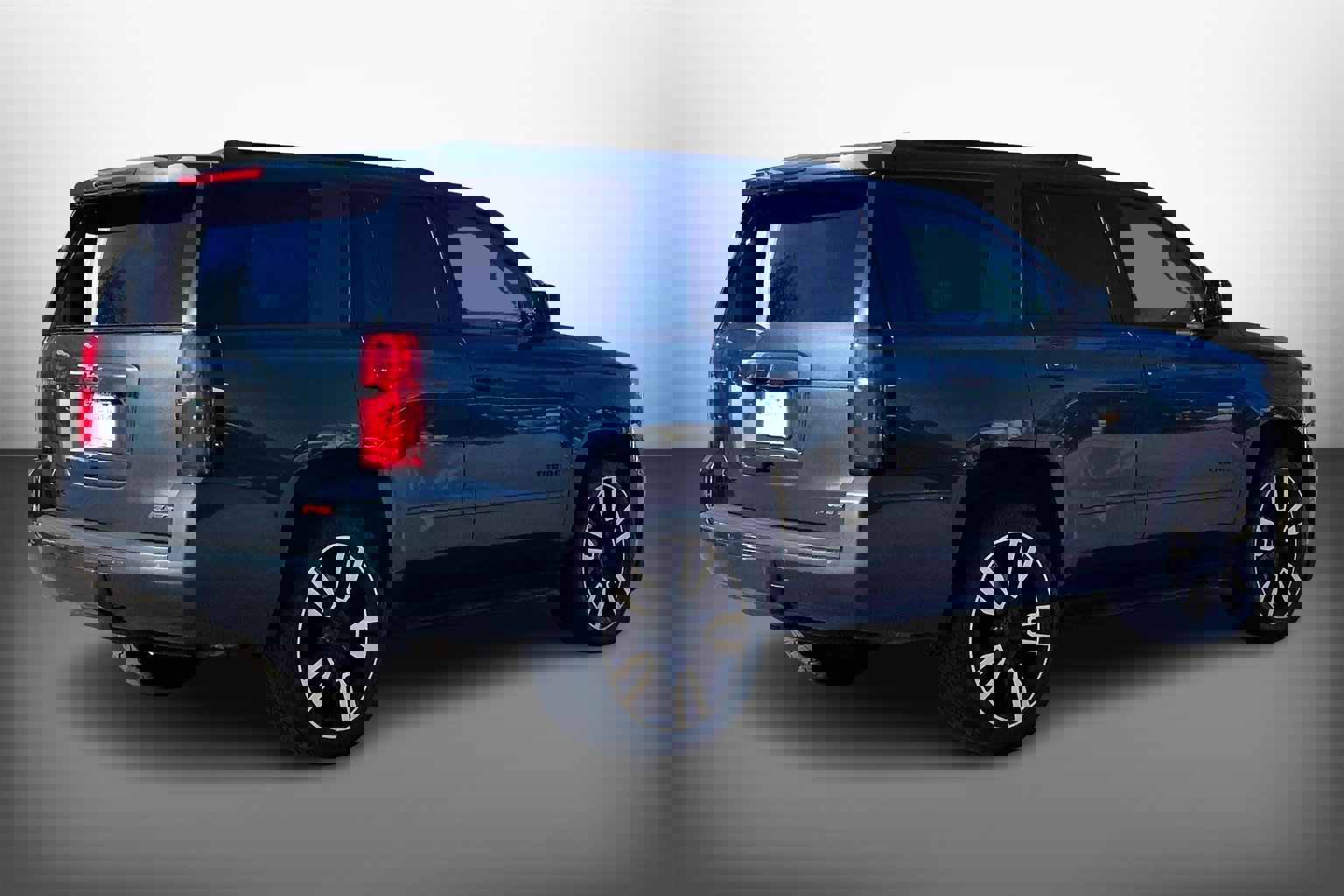 Used 2019 Chevrolet Tahoe Premier w/ RST 6.2L Performance Edition image 14