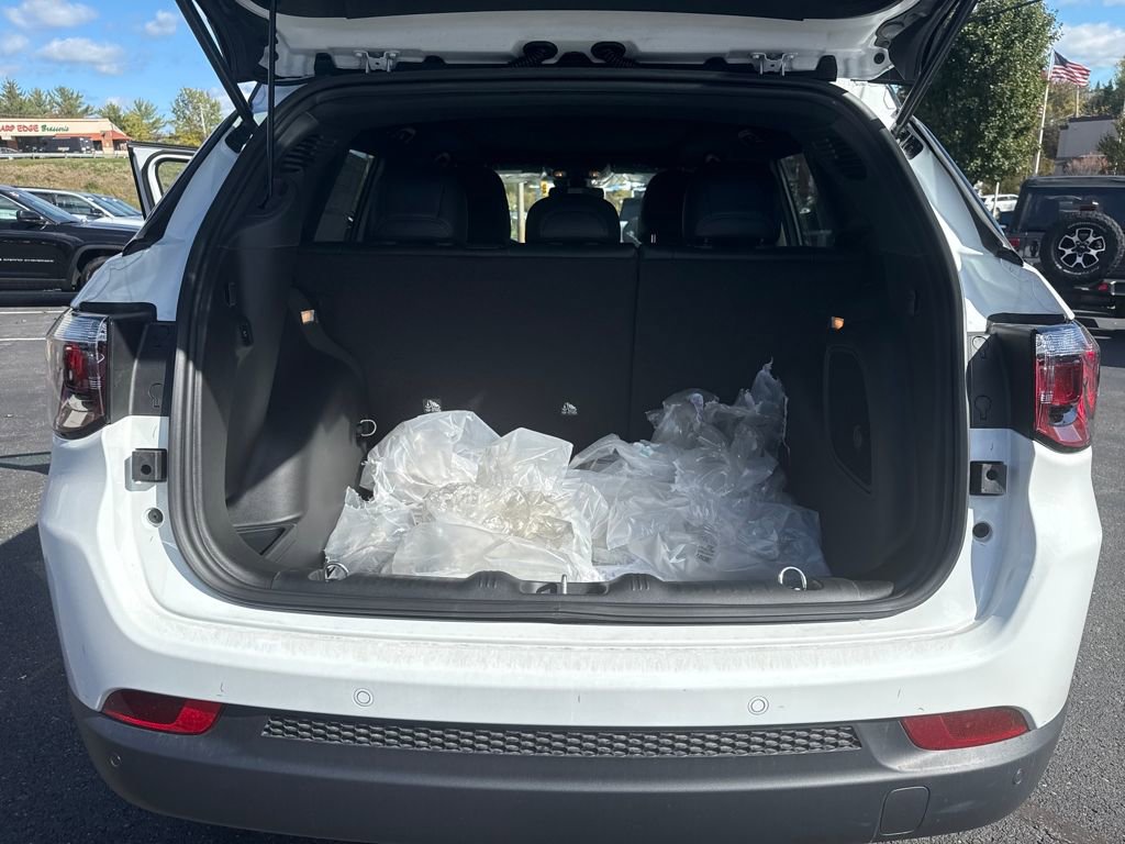 New 2026 Jeep Compass Limited w/ Sun, Sound & Navigation Group image 22