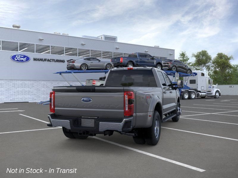 New 2026 Ford F350 4x4 Crew Cab DRW Super Duty image 8