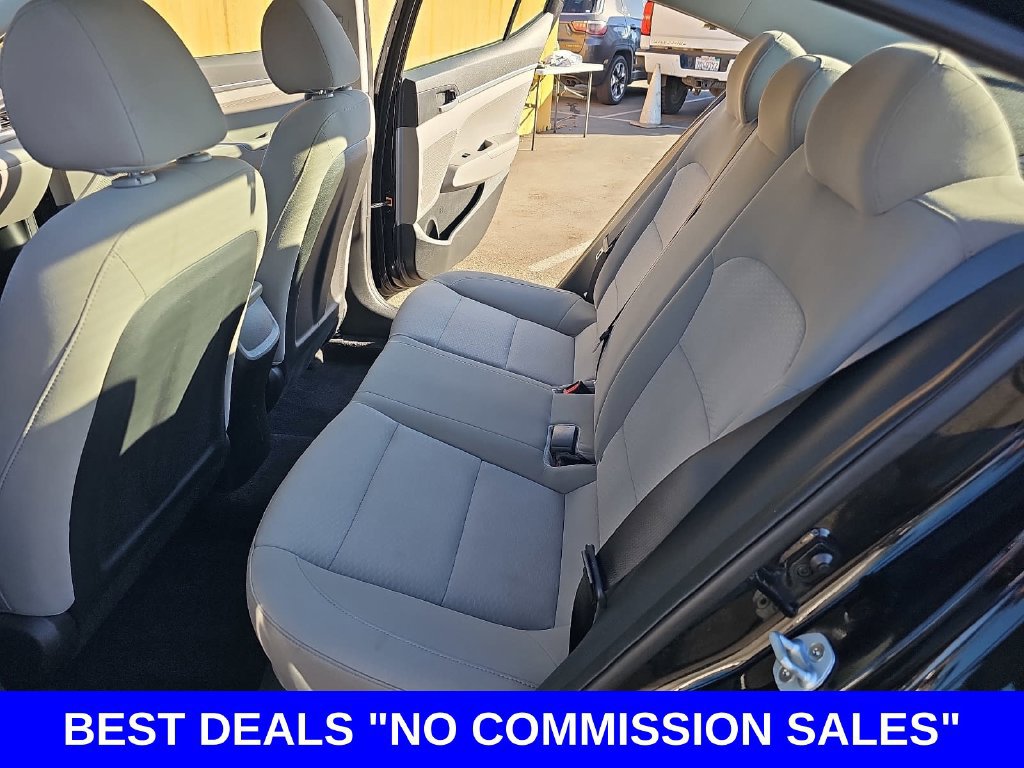 Used 2019 Hyundai Elantra SE FWD image 13