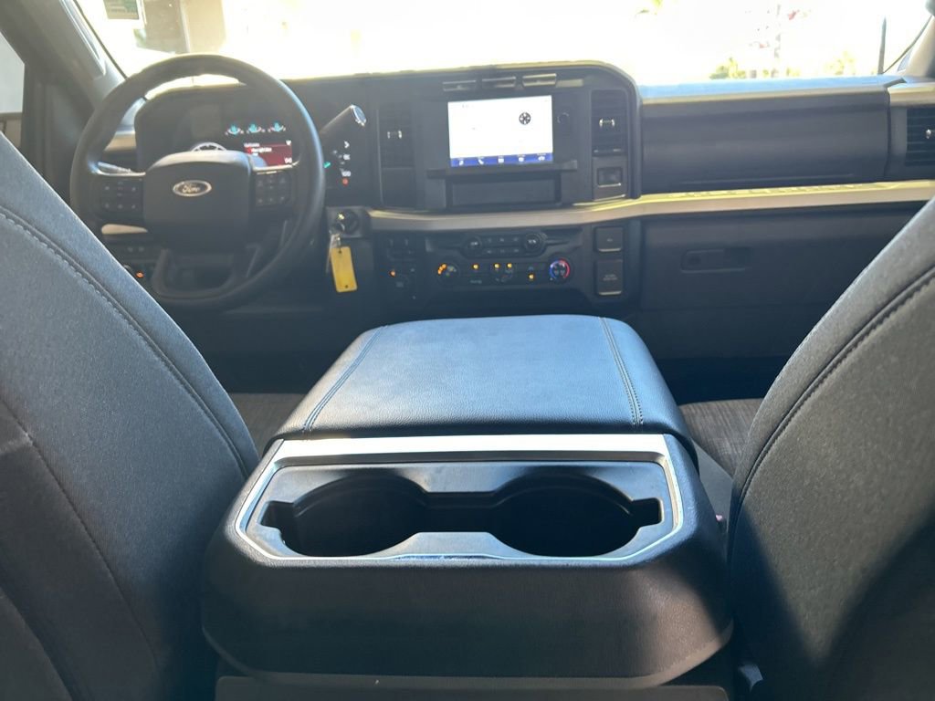 Used 2024 Ford F350 XLT w/ Camper Package image 32