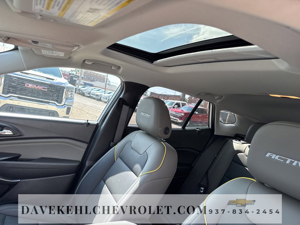 Used 2025 Chevrolet Trax ACTIV w/ Sunroof Package image 20