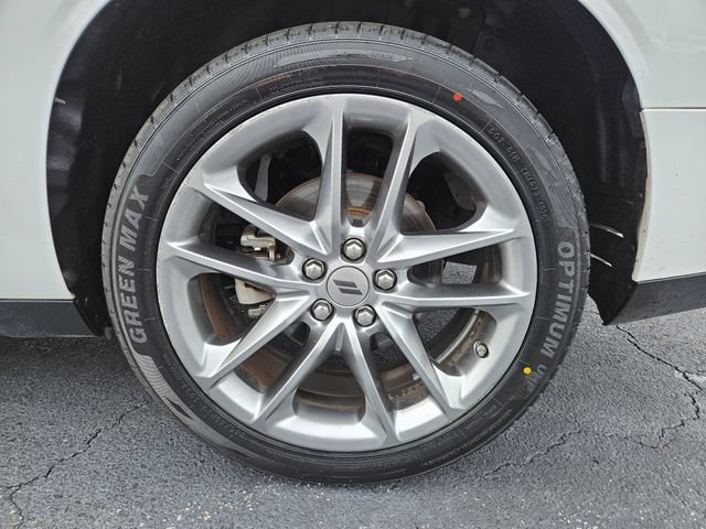 Used 2022 Dodge Challenger GT AWD/4WD image 25