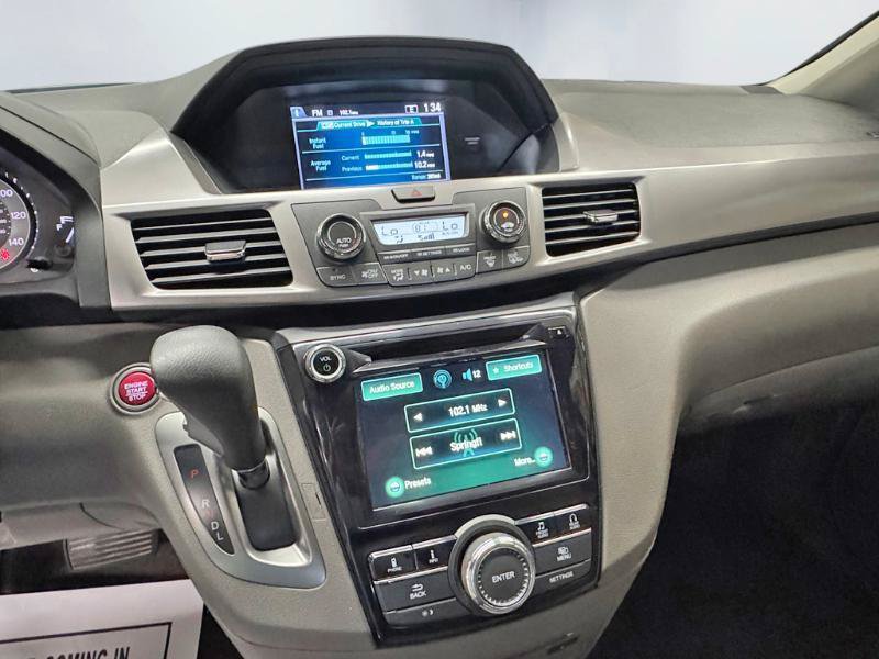Used 2017 Honda Odyssey SE image 12