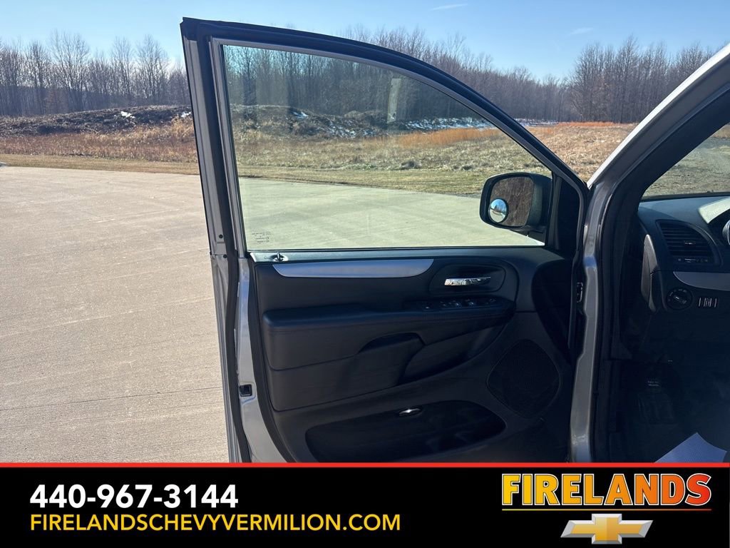 Used 2019 Dodge Grand Caravan GT image 13