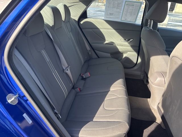 Used 2023 Hyundai Elantra SEL w/ Convenience Package image 15