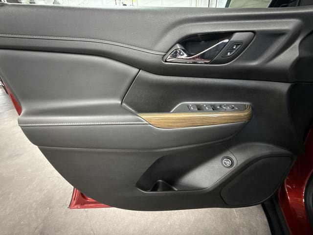 Used 2023 GMC Acadia SLE w/ Driver Convenience Package AWD/4WD image 25