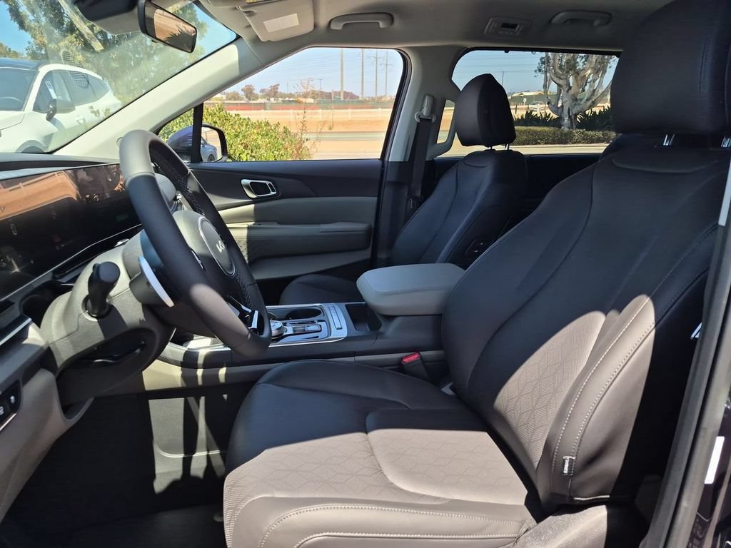 New 2026 Kia Carnival EX FWD image 19