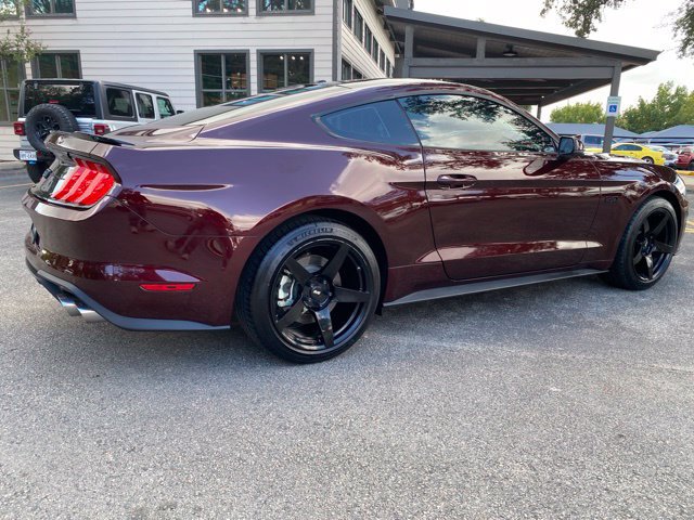 Used 2018 Ford Mustang GT Premium w/ Black Accent Package RWD image 5