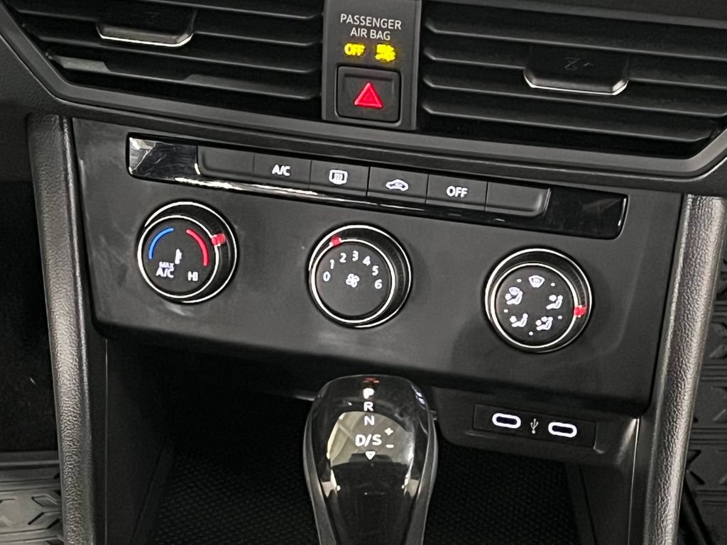 Used 2022 Volkswagen Jetta Sport FWD image 24
