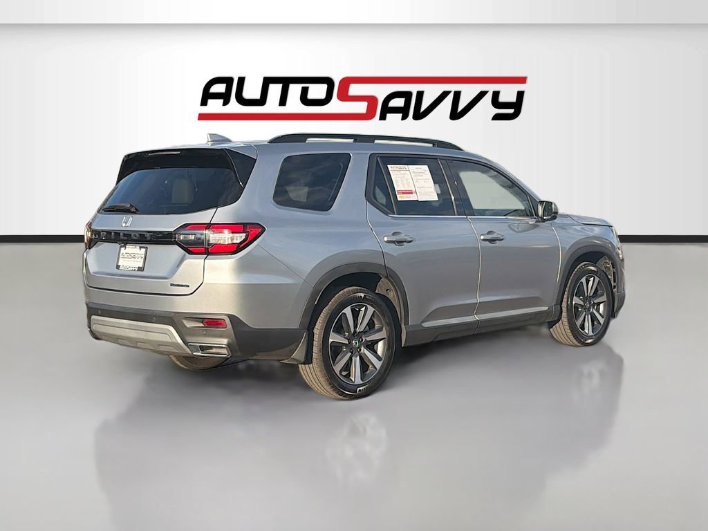 Used 2024 Honda Pilot Touring image 7