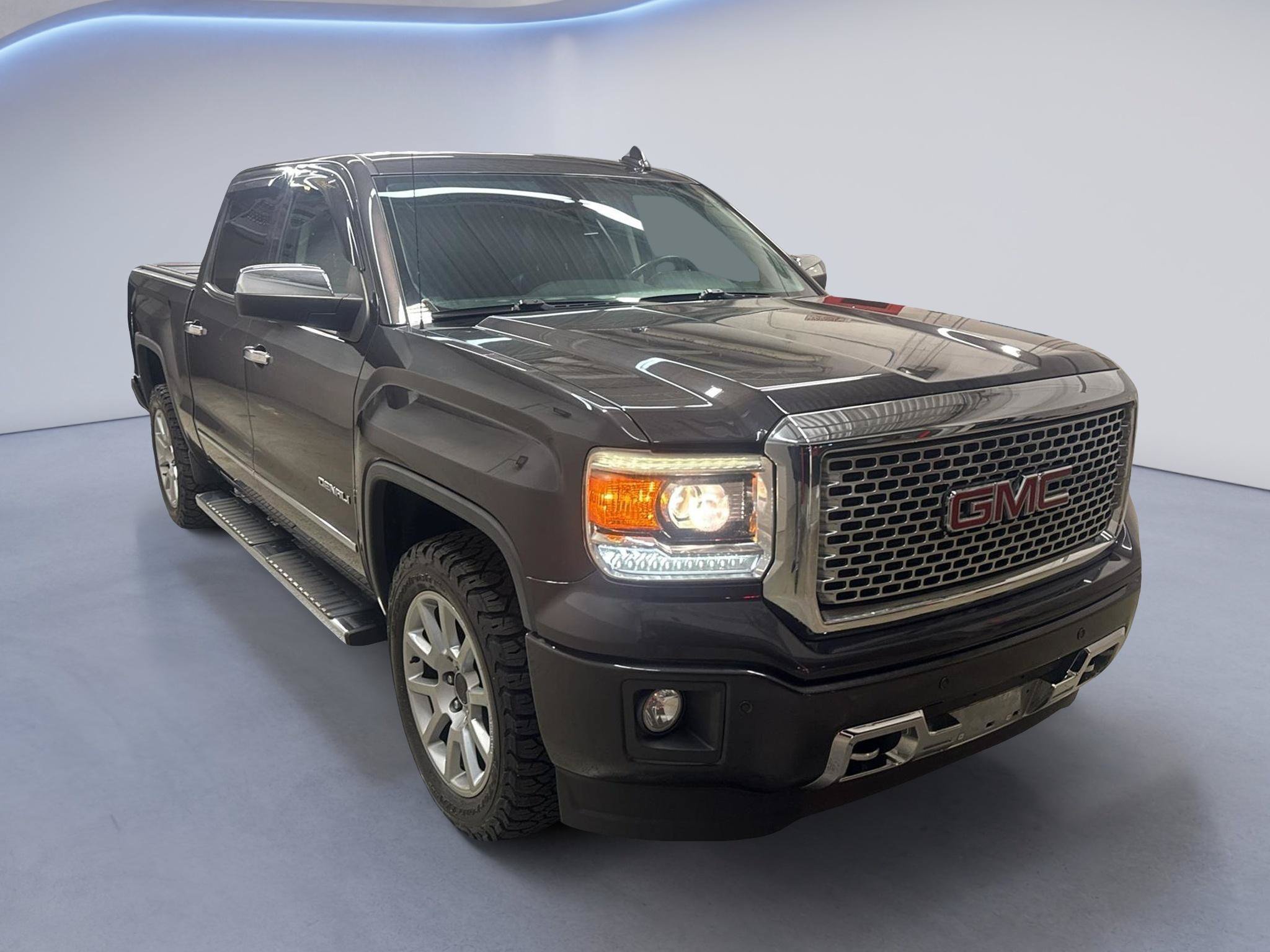 Used 2015 GMC Sierra 1500 Denali w/ Driver Alert Package AWD/4WD image 1