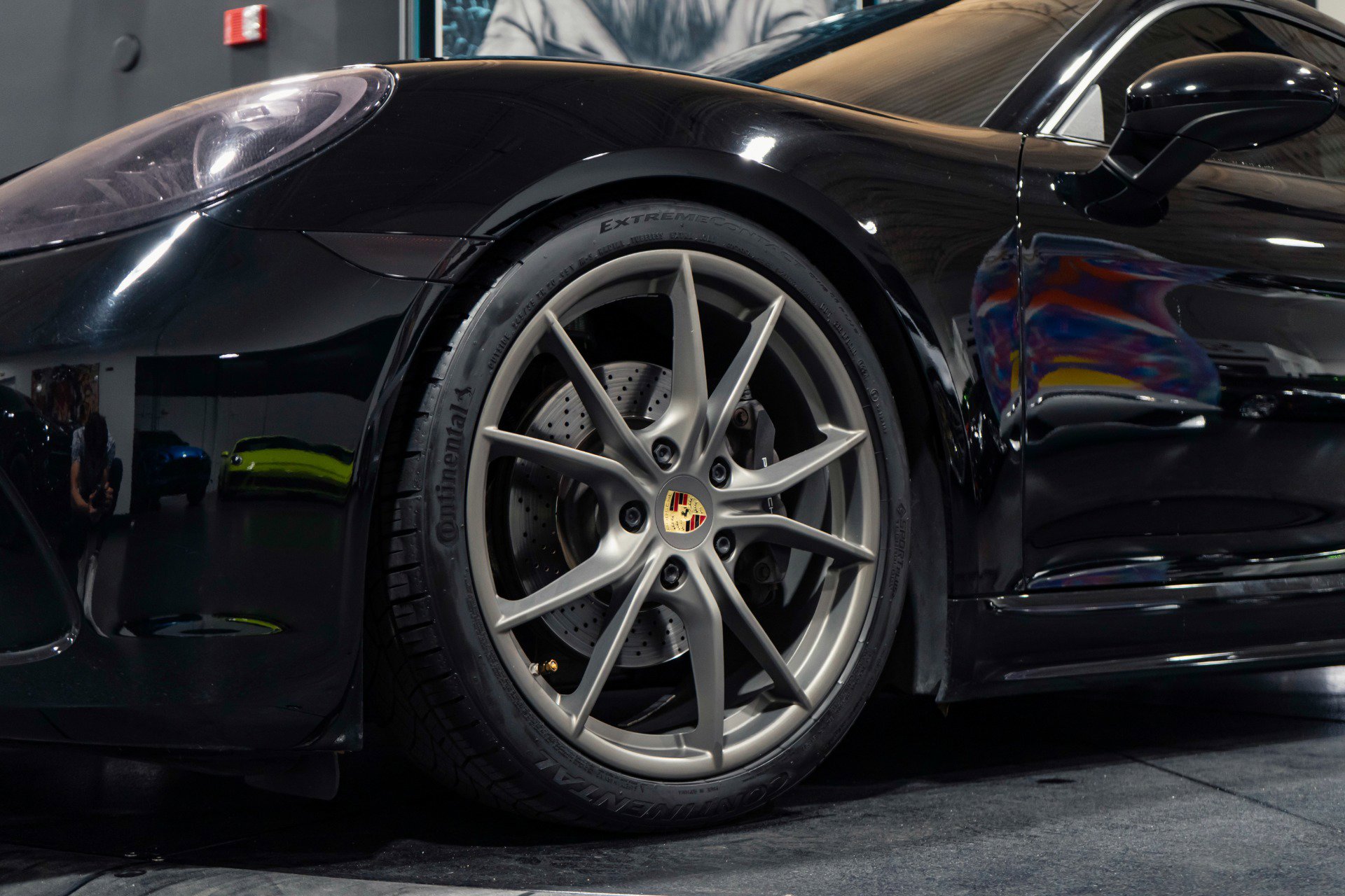 Used 2017 Porsche 718 Cayman image 3