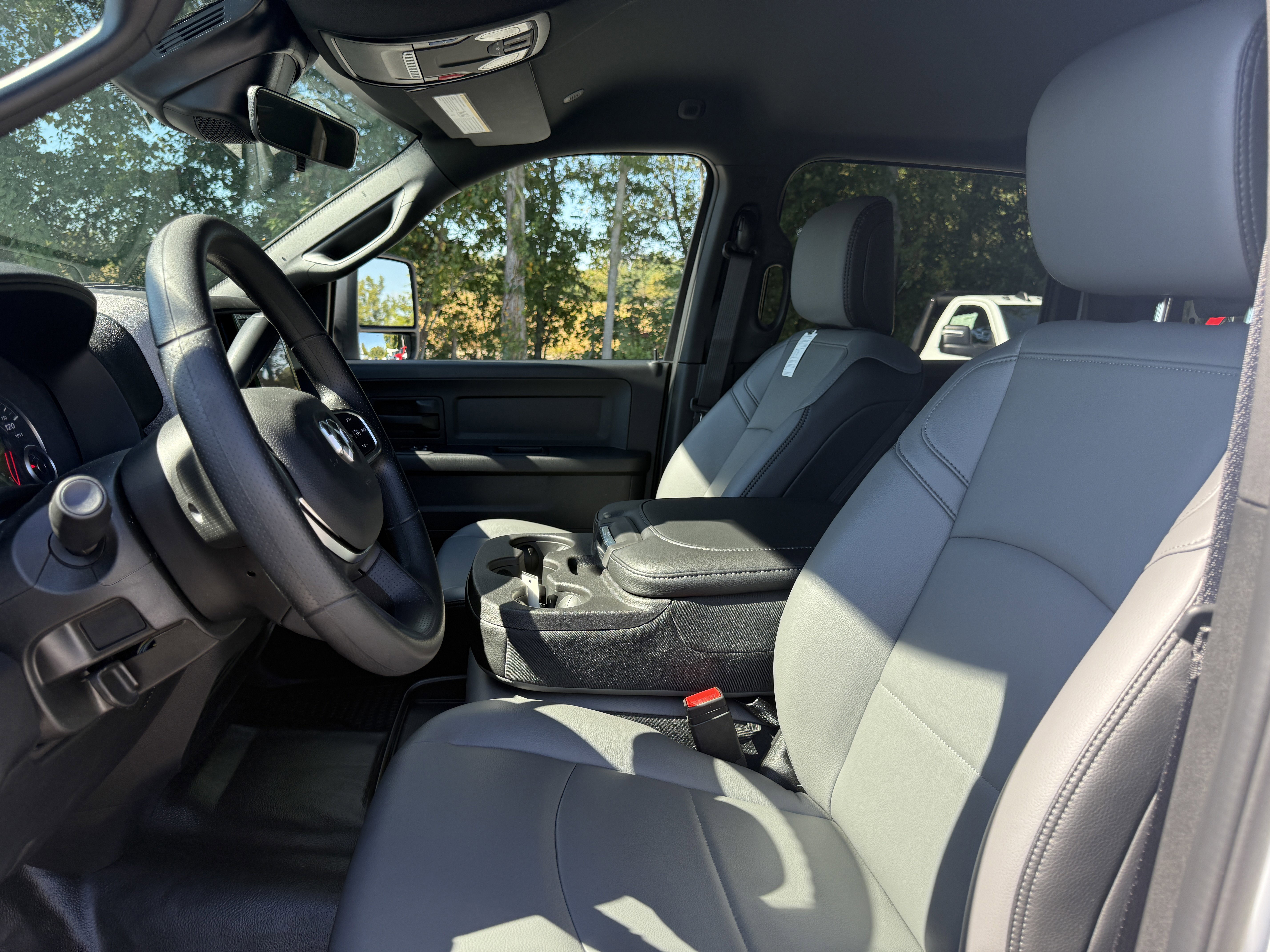 New 2026 RAM 3500 Tradesman image 15