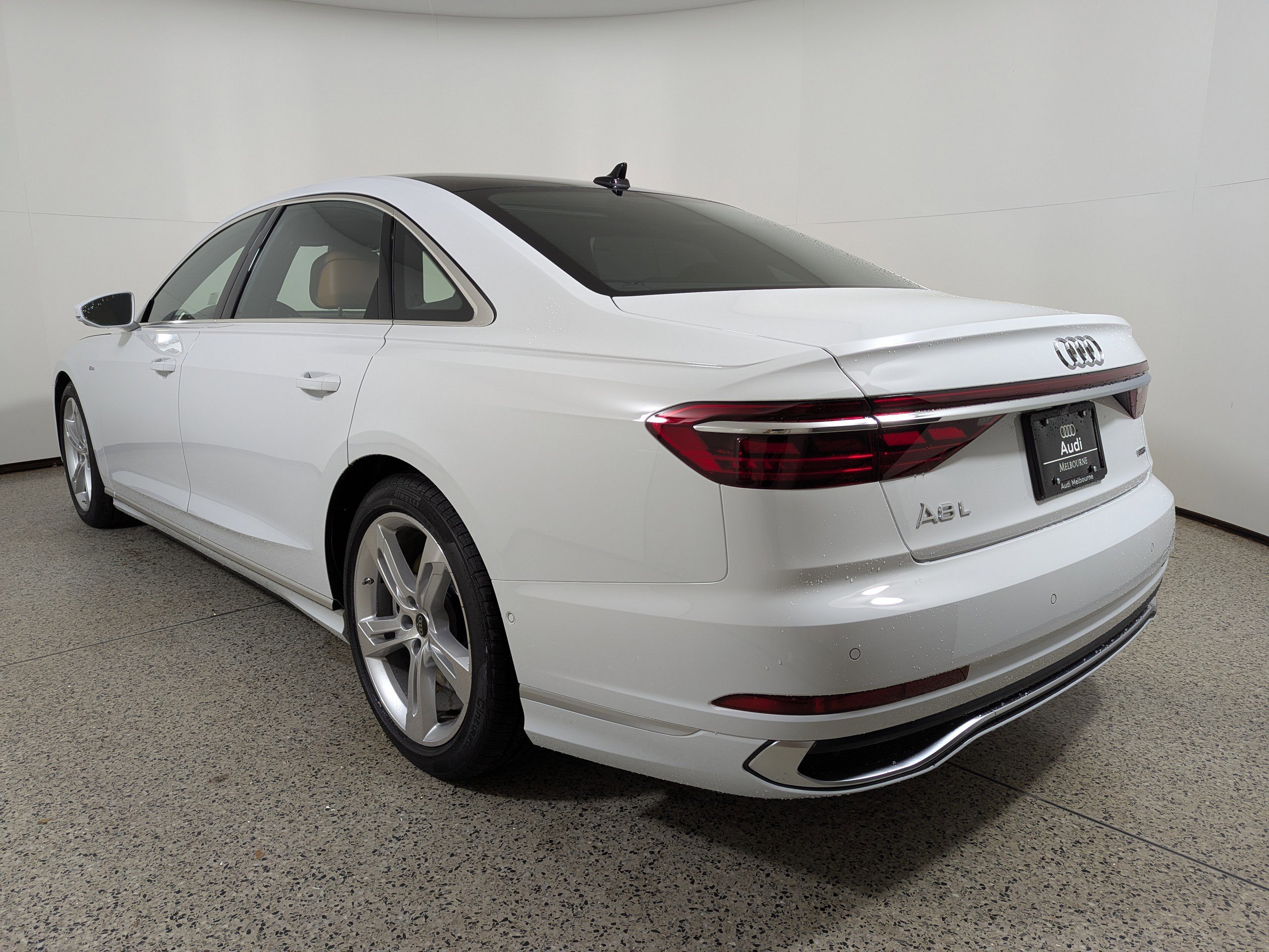 New 2026 Audi A8 L 3.0T image 5