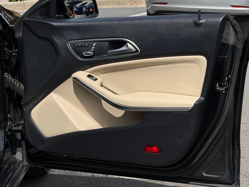 Used 2017 Mercedes-Benz CLA 250 image 35