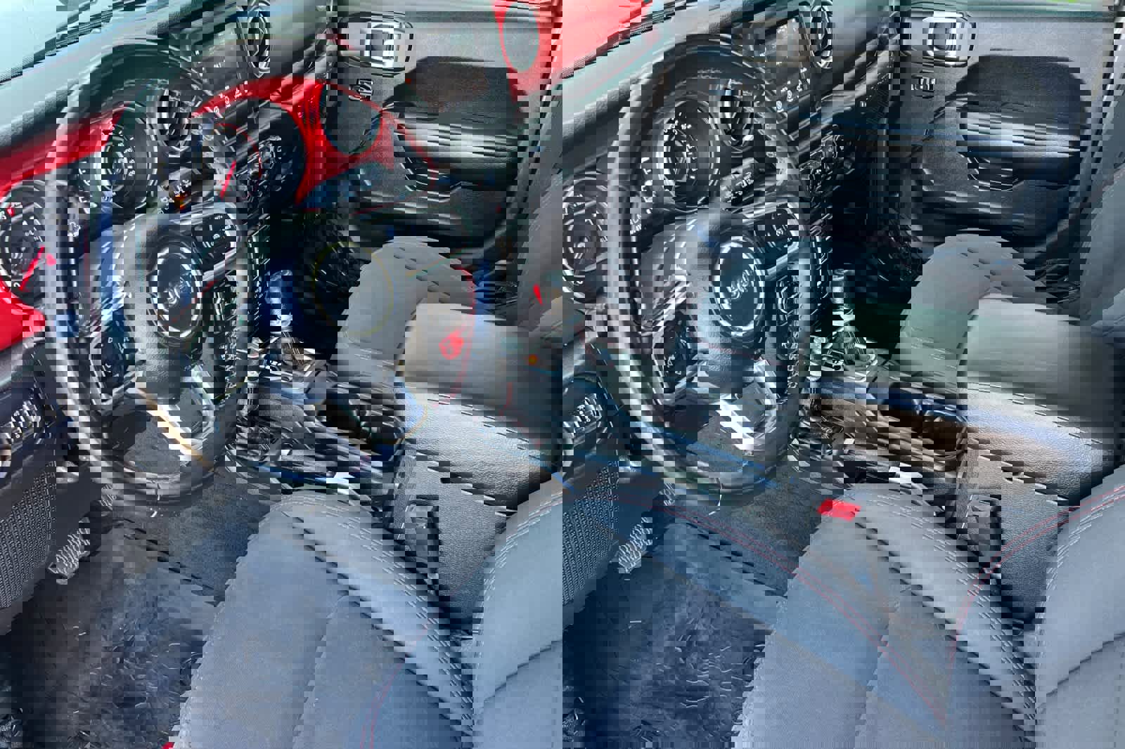 Used 2018 Jeep Wrangler Unlimited Rubicon AWD/4WD image 11