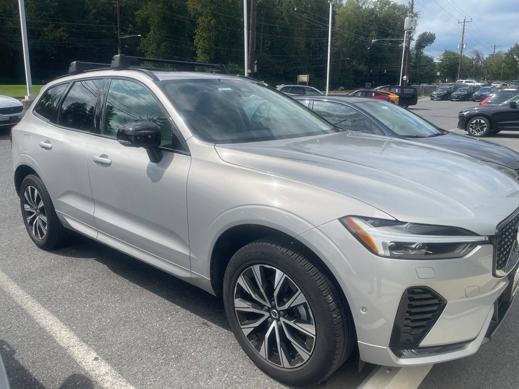Used 2024 Volvo XC60 B5 Plus w/ Climate Package AWD/4WD image 2