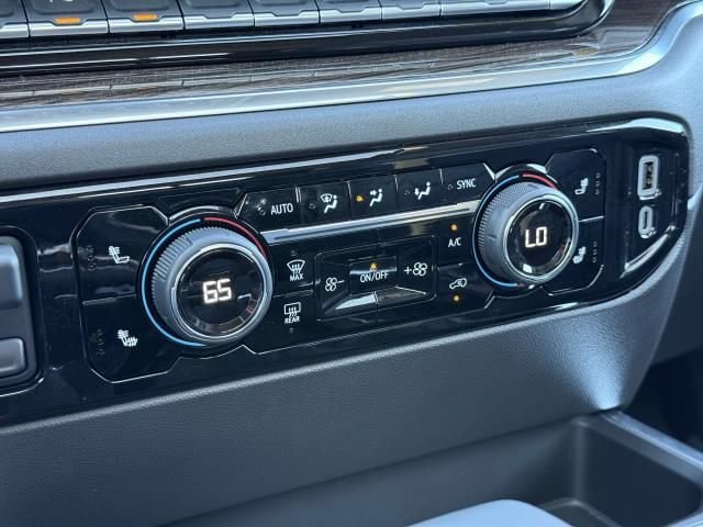 Used 2025 Chevrolet Silverado 1500 LT Trail Boss w/ LT Trail Boss Premium Package AWD/4WD image 29