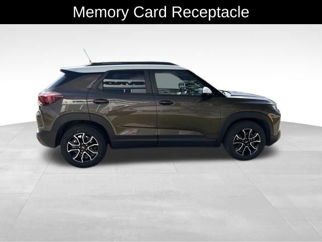 Certified 2022 Chevrolet TrailBlazer ACTIV w/ Sun and Liftgate Package FWD image 9