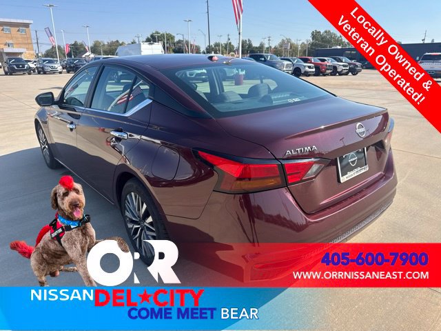 Used 2025 Nissan Altima 2.5 SV FWD image 3
