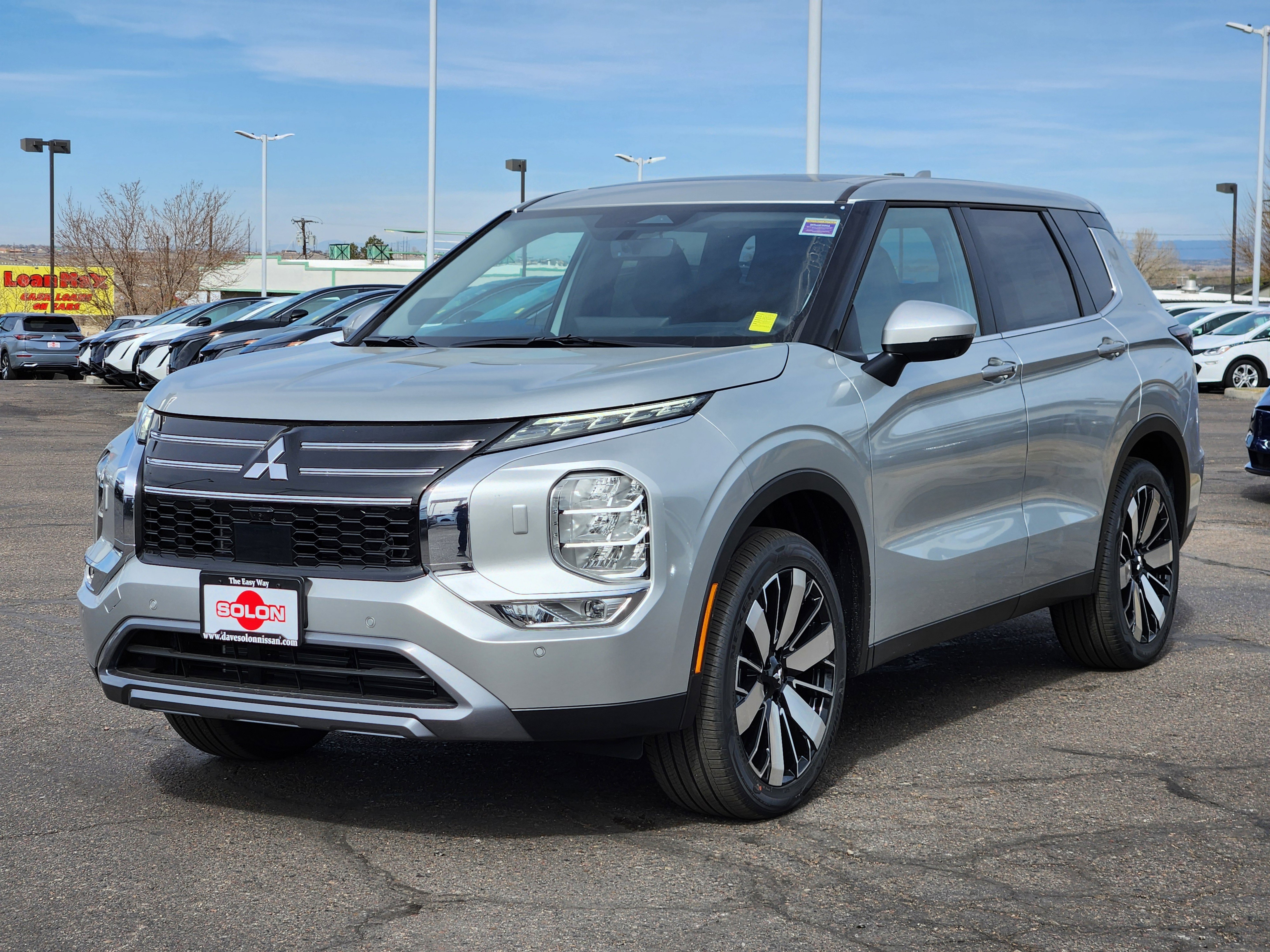 New 2025 Mitsubishi Outlander SE