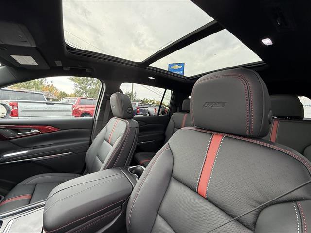 New 2026 Chevrolet Traverse RS w/ LPO, Floor Liner Package image 36