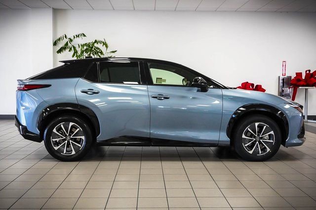 Certified 2023 Lexus RZ 450e Premium w/ Accessory Package (Z1) image 5