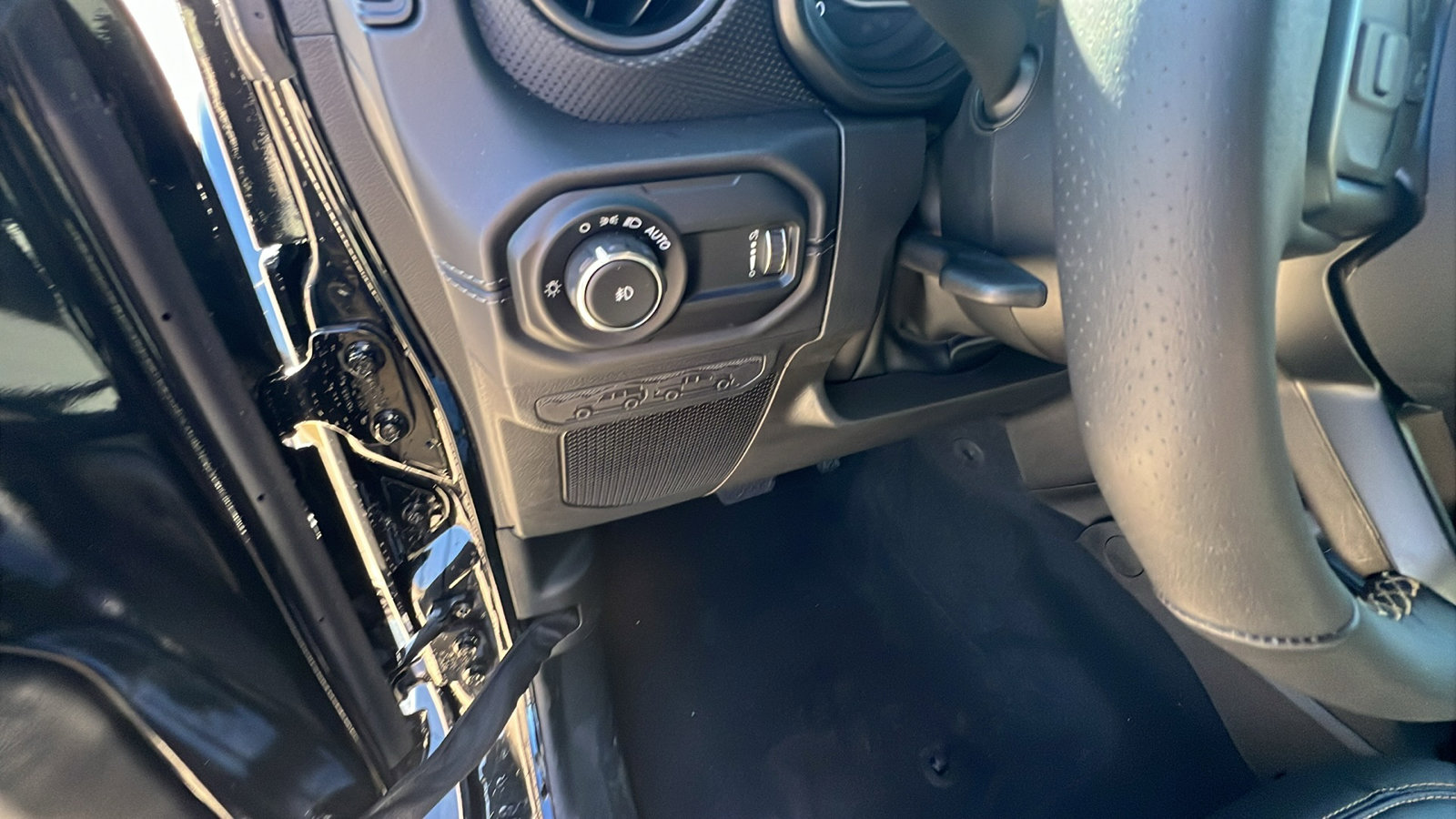 New 2025 Jeep Wrangler Unlimited Rubicon 392 image 22