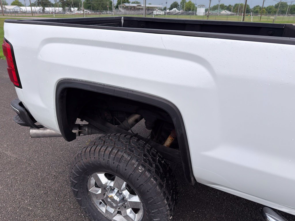 Used 2016 GMC Sierra 2500 SLT w/ Suspension Package, Off-Road AWD/4WD image 10