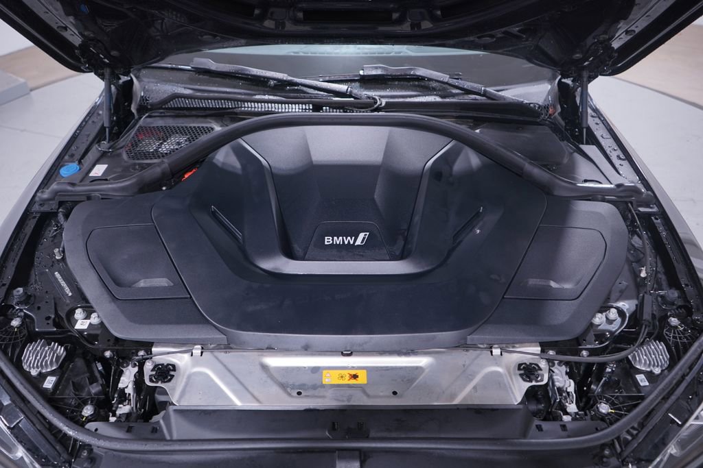 Used 2023 BMW i4 eDrive35 image 24