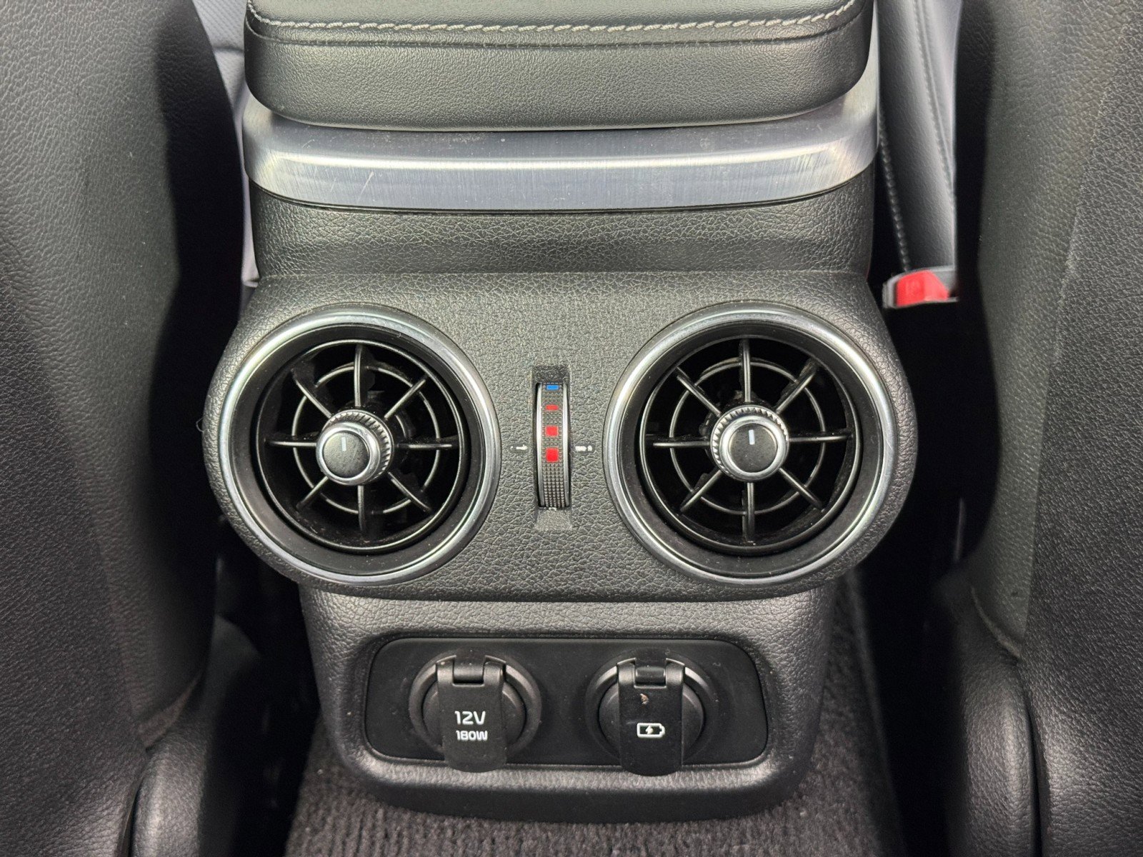 Used 2022 Kia Stinger GT1 image 35