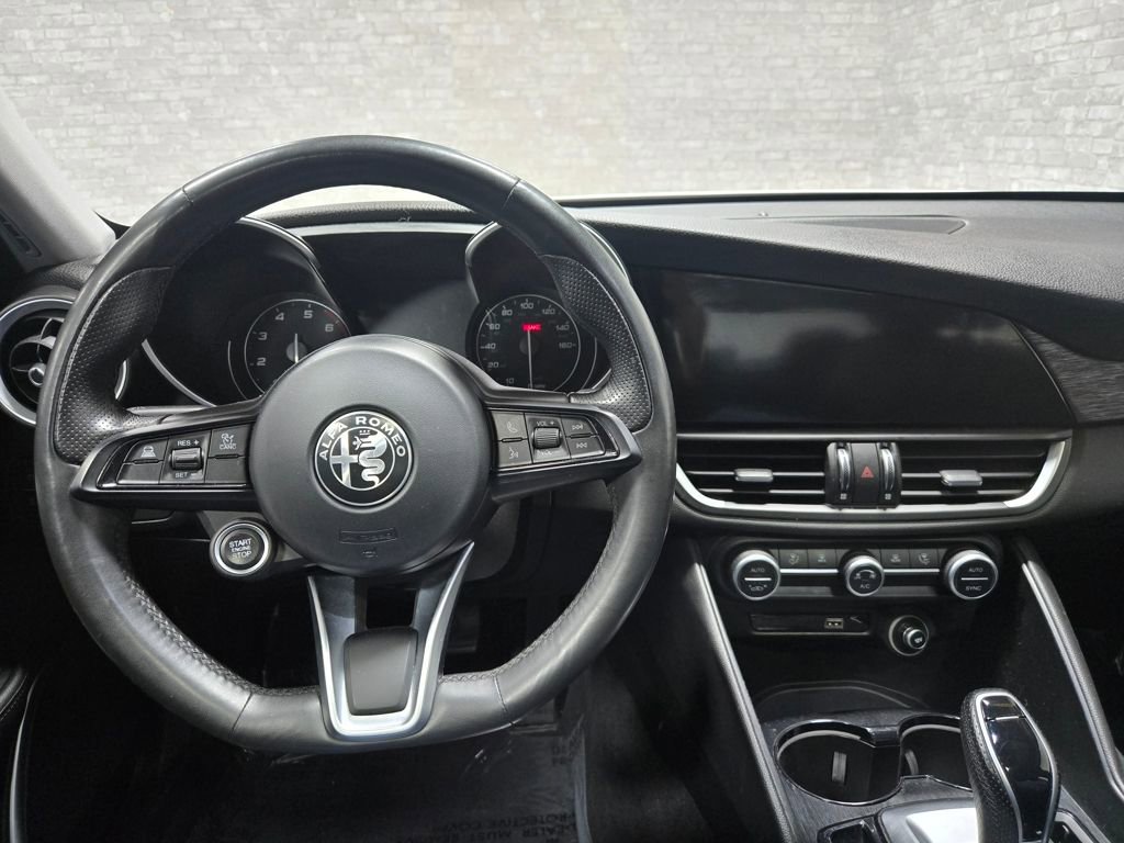 Used 2021 Alfa Romeo Giulia Sprint w/ Nero Edizione image 17