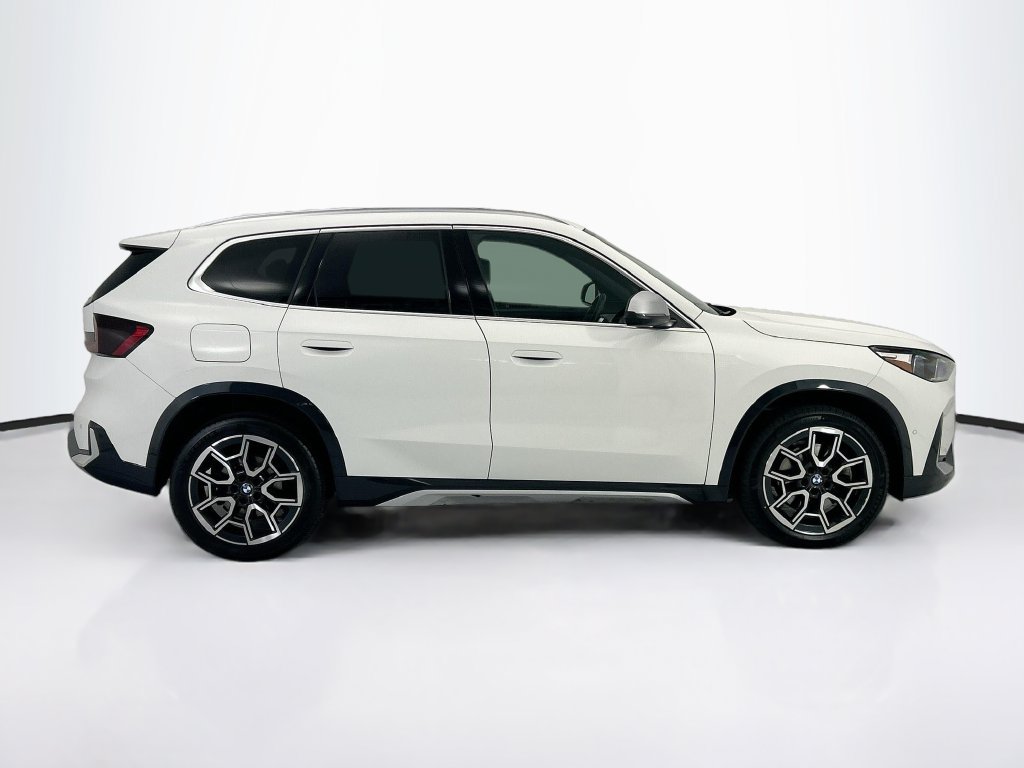 Used 2023 BMW X1 xDrive28i w/ Premium Package AWD/4WD image 4
