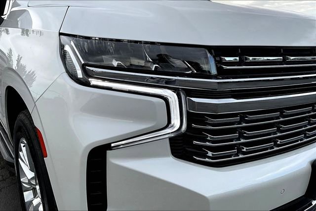 Used 2023 Chevrolet Tahoe Premier w/ Advanced Technology Package AWD/4WD image 32